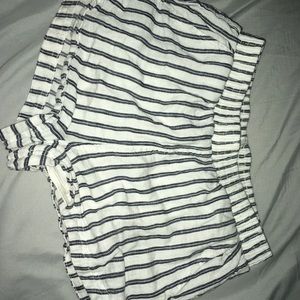Cute stripped short